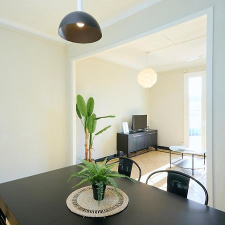 63Par1016- Sunny Apartment In Paralel Barcelona Exteriér fotografie