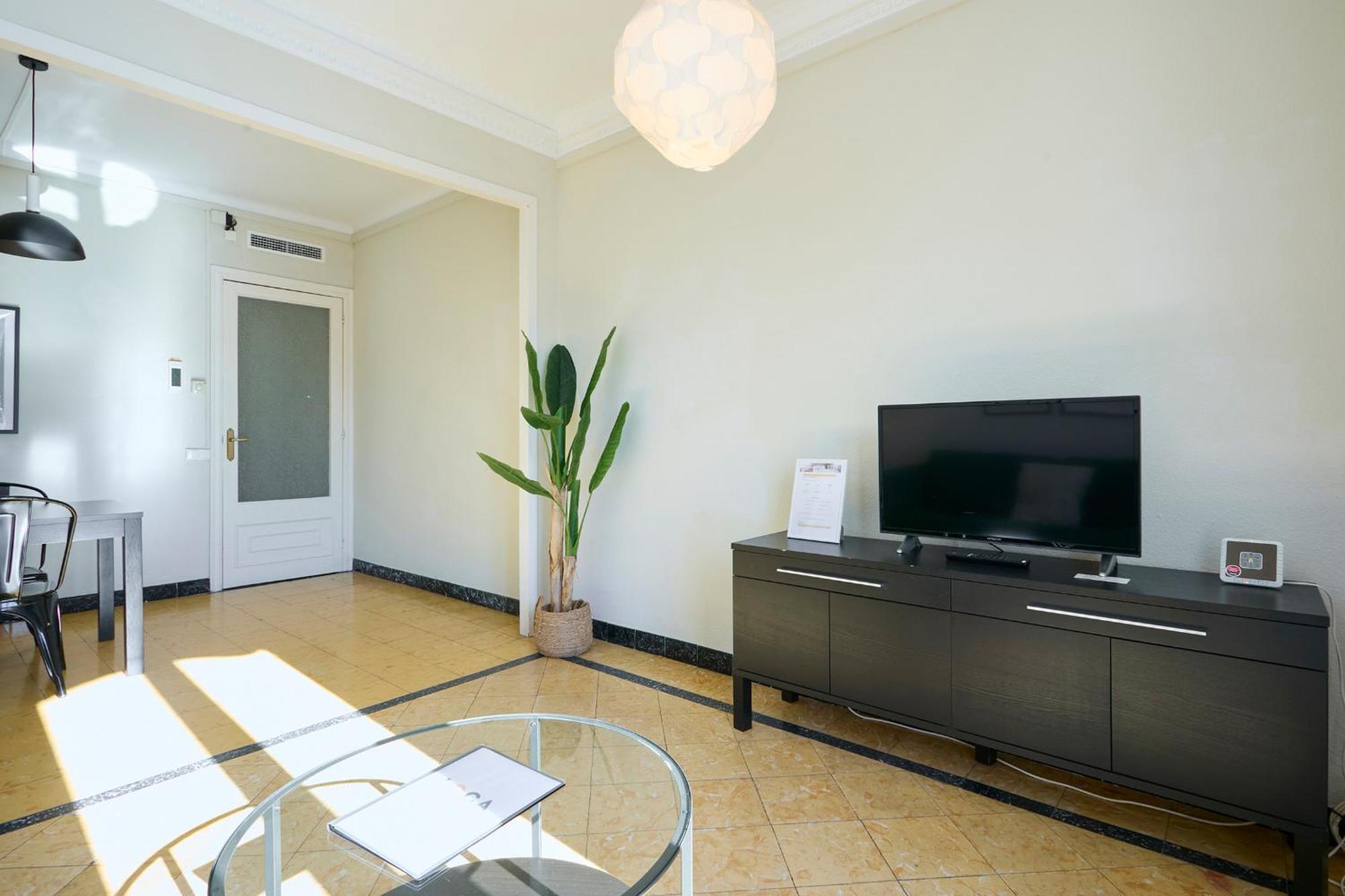 63Par1016- Sunny Apartment In Paralel Barcelona Exteriér fotografie